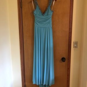 Jessica McClintock evening gown with beaded trim. Size 6P. Turquoise. Wow!